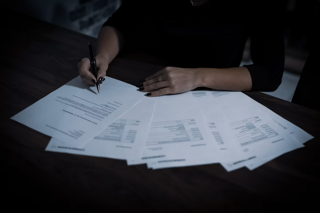 viatical settlements, viatical settlement process, selling life insurance policy, viatical settlements benefits, lump sum life settlement, life settlement options, urgent life insurance cash, financial planning viatical, life insurance payout options